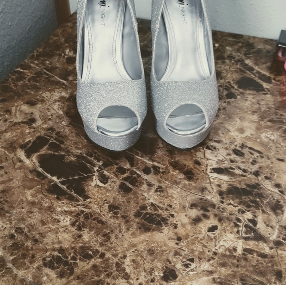 Platform heels - Picture 3 of 3